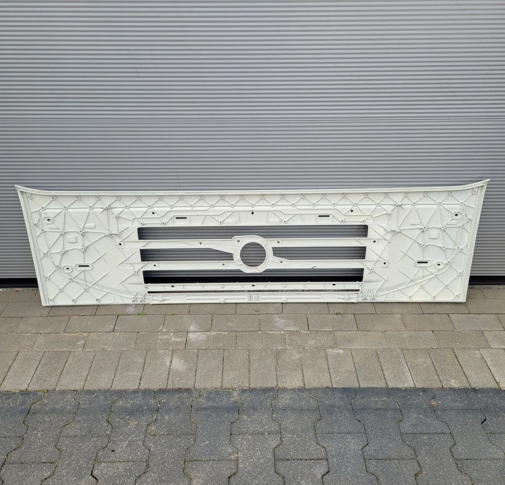 MASKA ATRAPA VOLVO FMX ORYGINAŁ 82257549 CHWALIM116 - Capot pour Camion: photos 4 MASKA ATRAPA VOLVO FMX ORYGINAŁ 82257549 CHWALIM116 - Capot pour Camion: photos 4