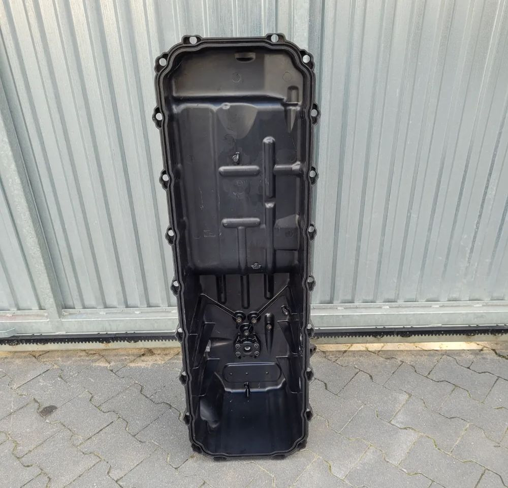 MISKA OLEJOWA RENAULT GAMA VOLVO FH 13 LITRÓW - Carter d'huile pour Camion: photos 4 MISKA OLEJOWA RENAULT GAMA VOLVO FH 13 LITRÓW - Carter d'huile pour Camion: photos 4