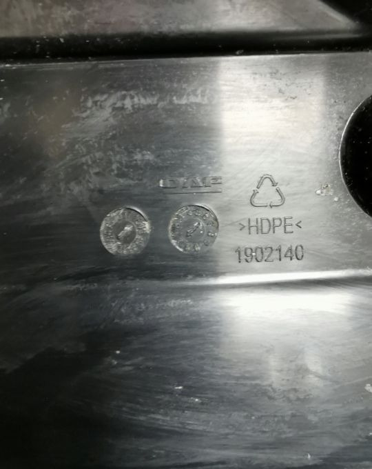 OBUDOWA OSŁONA DAF XF 106 1902140 - AdBlue réservoir pour Camion: photos 2 OBUDOWA OSŁONA DAF XF 106 1902140 - AdBlue réservoir pour Camion: photos 2