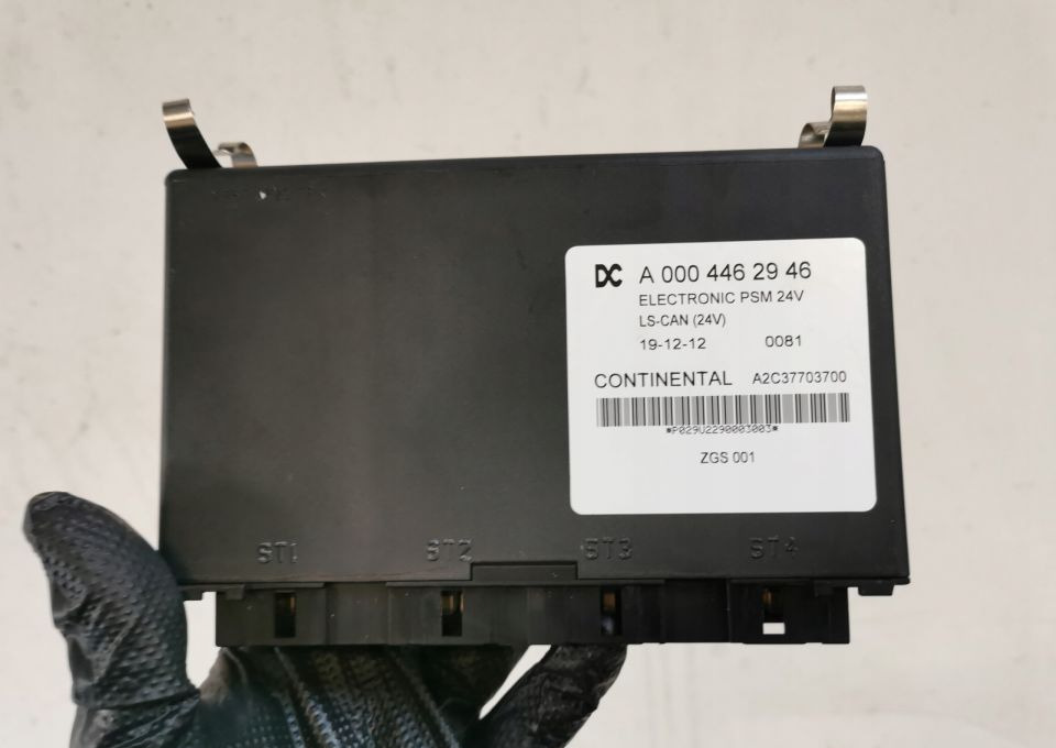 PSM MERCEDES ACTROS MP4 A000 446 29 46 - Bloc de gestion pour Camion: photos 1 PSM MERCEDES ACTROS MP4 A000 446 29 46 - Bloc de gestion pour Camion: photos 1