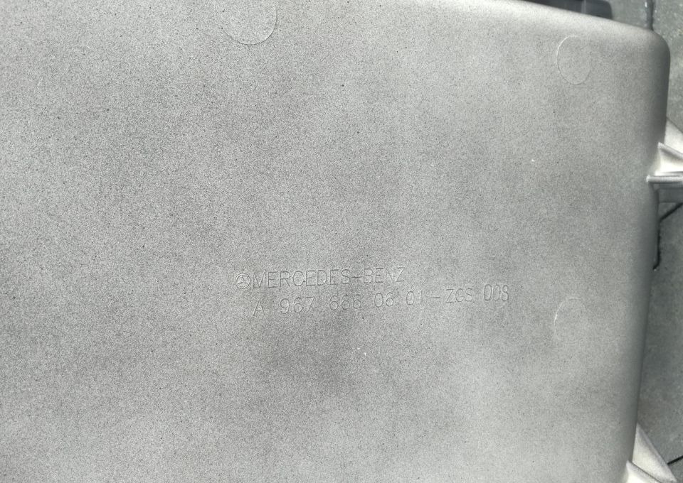 STOPNICA WŁAZ MERCEDES ATEGO EURO6 RH LH ORYGINAŁ - Marchepied pour Camion: photos 5 STOPNICA WŁAZ MERCEDES ATEGO EURO6 RH LH ORYGINAŁ - Marchepied pour Camion: photos 5