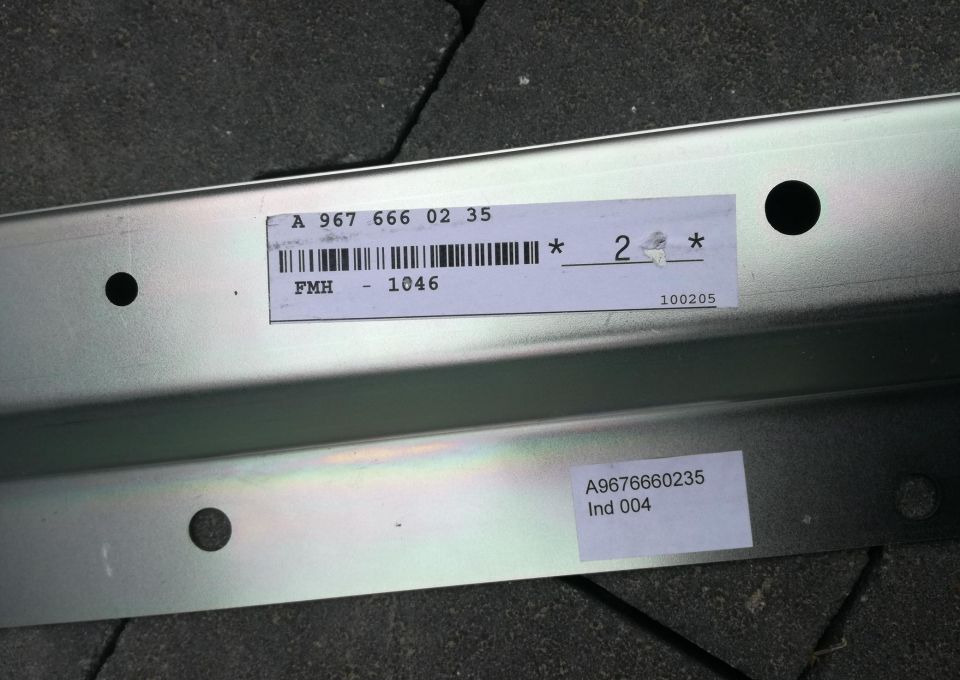 STOPNICA WŁAZ MERCEDES ATEGO EURO6 RH LH ORYGINAŁ - Marchepied pour Camion: photos 2 STOPNICA WŁAZ MERCEDES ATEGO EURO6 RH LH ORYGINAŁ - Marchepied pour Camion: photos 2