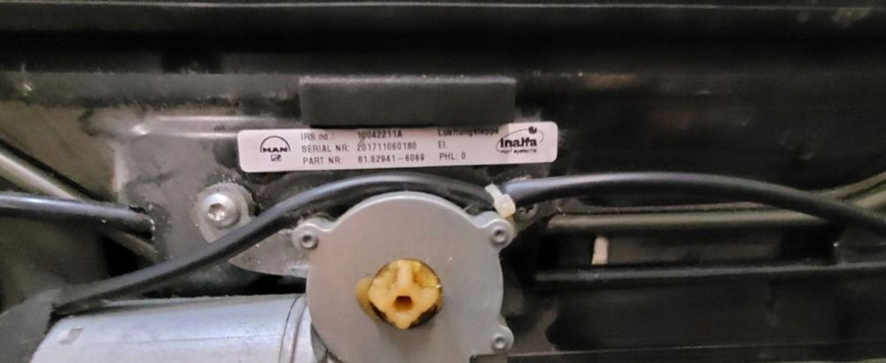 SZYBERDACH MAN TGX TGS 81.62941-6069 - Carrosserie et extérieur pour Camion: photos 3 SZYBERDACH MAN TGX TGS 81.62941-6069 - Carrosserie et extérieur pour Camion: photos 3