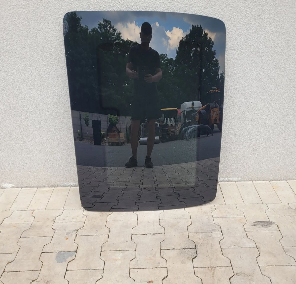 SZYBERDACH VOLVO FH4 - Carrosserie et extérieur: photos 1 SZYBERDACH VOLVO FH4 - Carrosserie et extérieur: photos 1