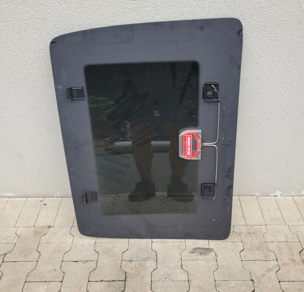 SZYBERDACH VOLVO FH4 - Carrosserie et extérieur: photos 2 SZYBERDACH VOLVO FH4 - Carrosserie et extérieur: photos 2