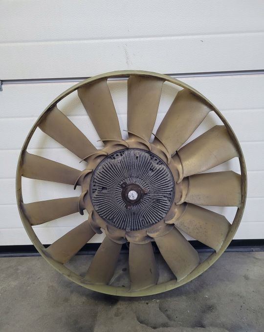 VISKO MERCEDES ACTROS MP4 A4702000422/002 - Ventilateur pour Camion: photos 1 VISKO MERCEDES ACTROS MP4 A4702000422/002 - Ventilateur pour Camion: photos 1
