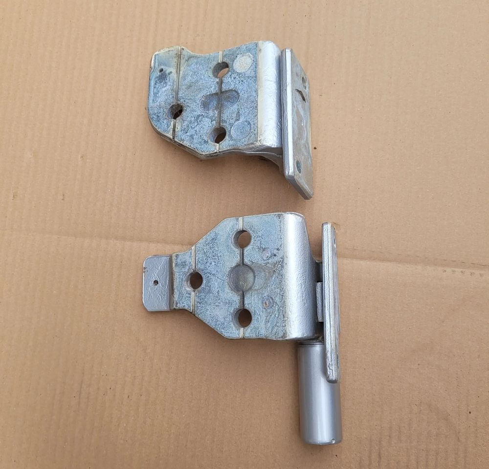 ZAWIASY DRZWI LEWY IVECO S WAY ORYGINAŁ CHWALIM116 - Portière et pièces pour Camion: photos 2 ZAWIASY DRZWI LEWY IVECO S WAY ORYGINAŁ CHWALIM116 - Portière et pièces pour Camion: photos 2