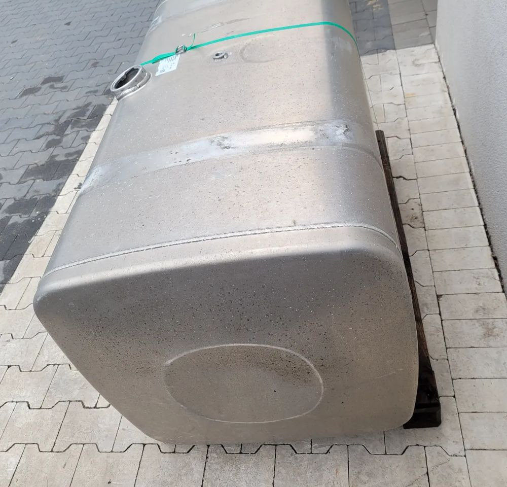 ZBIORNIK PALIWA MAN TGX 580L LIFT 130X70X70 - Réservoir de carburant pour Camion: photos 2 ZBIORNIK PALIWA MAN TGX 580L LIFT 130X70X70 - Réservoir de carburant pour Camion: photos 2