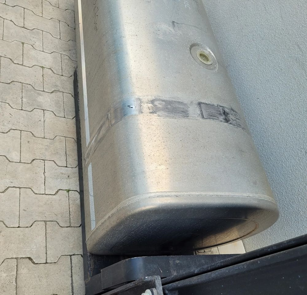 ZBIORNIK PALIWA VOLVO FH4 170X53X70 LOW DECK 540l - Réservoir de carburant pour Camion: photos 2 ZBIORNIK PALIWA VOLVO FH4 170X53X70 LOW DECK 540l - Réservoir de carburant pour Camion: photos 2