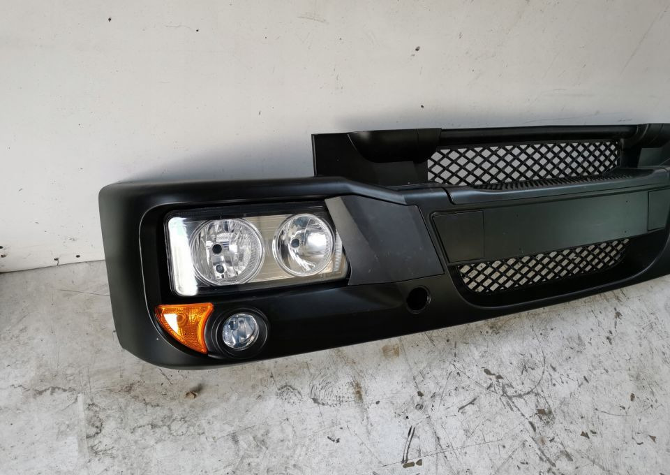 ZDERZAK IVECO EUROCARGO ORYGNIAŁ - Pare-chocs pour Camion: photos 3 ZDERZAK IVECO EUROCARGO ORYGNIAŁ - Pare-chocs pour Camion: photos 3