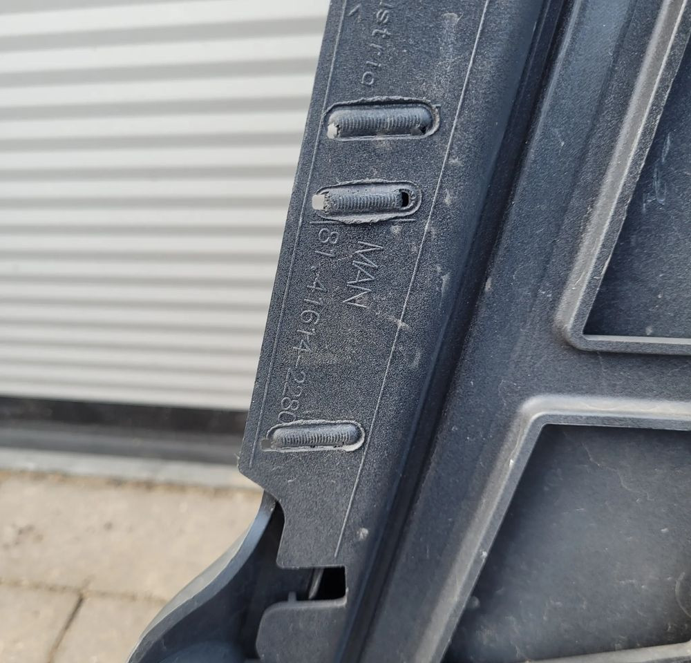 ZDERZAK MAN TGX TG3 ORYGINAŁ CHWALIM116 - Carrosserie et extérieur pour Camion: photos 5 ZDERZAK MAN TGX TG3 ORYGINAŁ CHWALIM116 - Carrosserie et extérieur pour Camion: photos 5