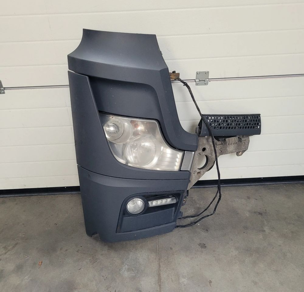 ZDERZAK MERCEDES ACTROS MP4 PRAWY - Pare-chocs pour Camion: photos 1 ZDERZAK MERCEDES ACTROS MP4 PRAWY - Pare-chocs pour Camion: photos 1