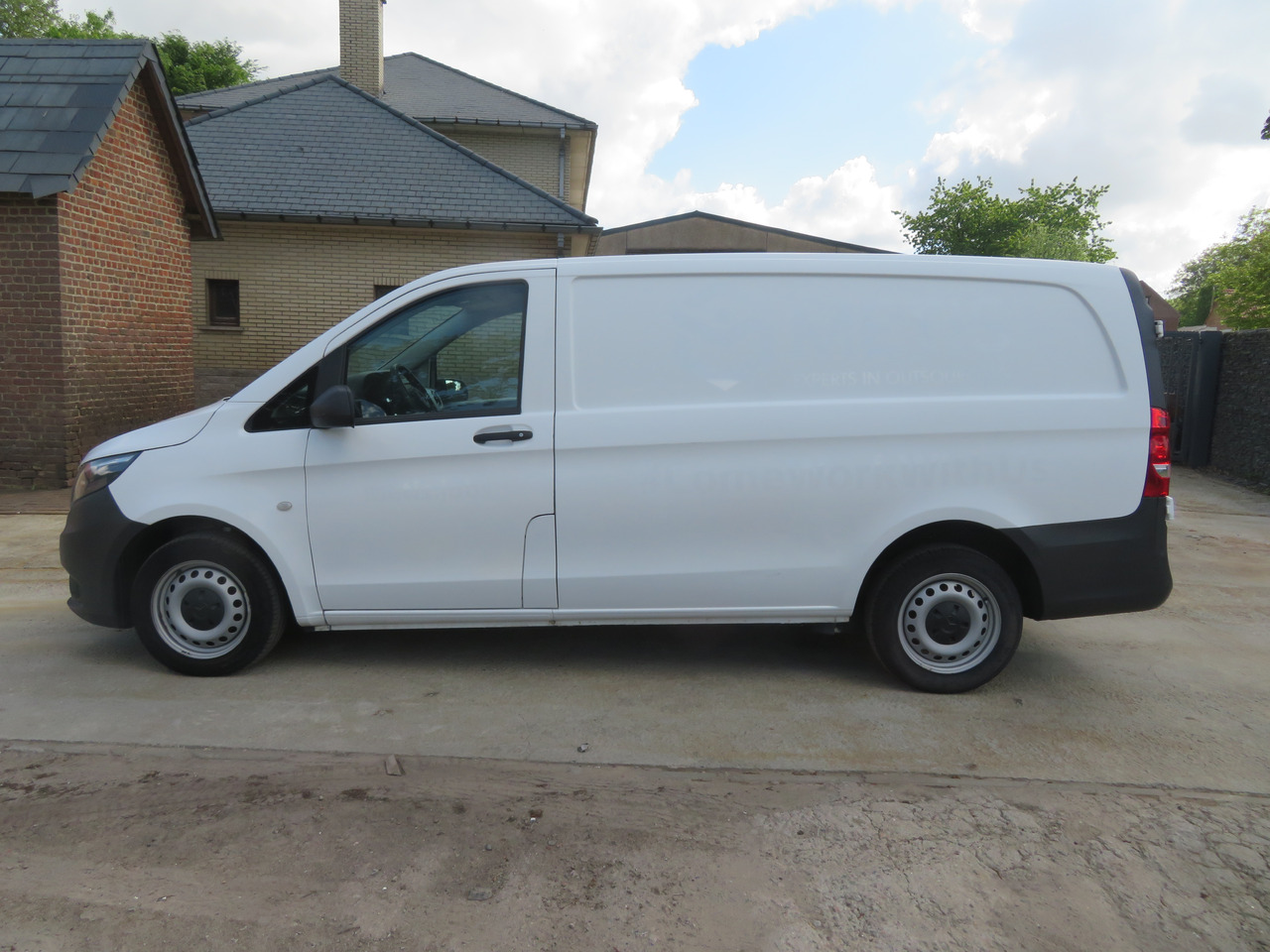 - Fourgonnette: photos 4 - Fourgonnette: photos 4