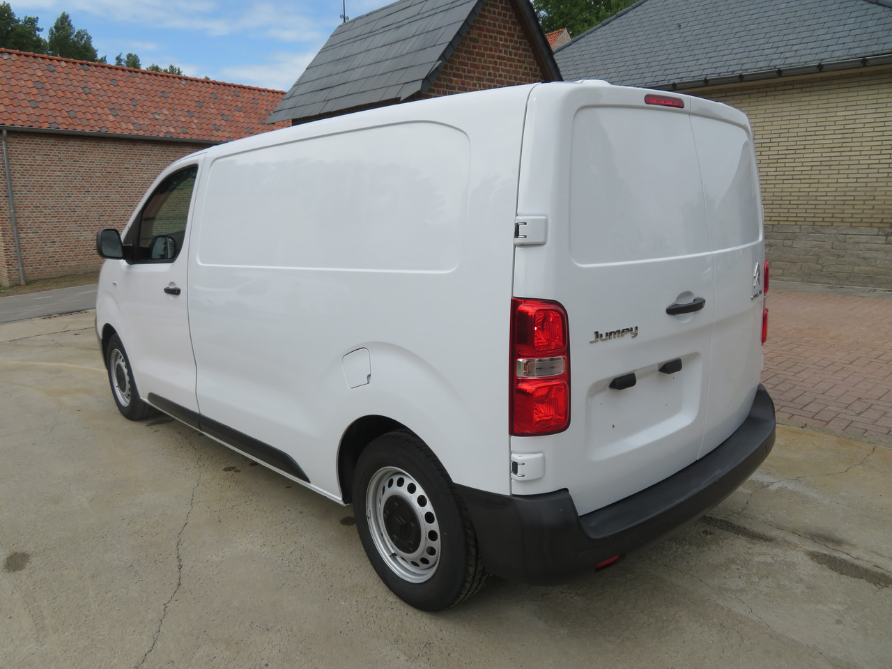 CITROËN Jumpy Club - 1.5 BlueHDi - Fourgonnette: photos 5 CITROËN Jumpy Club - 1.5 BlueHDi - Fourgonnette: photos 5