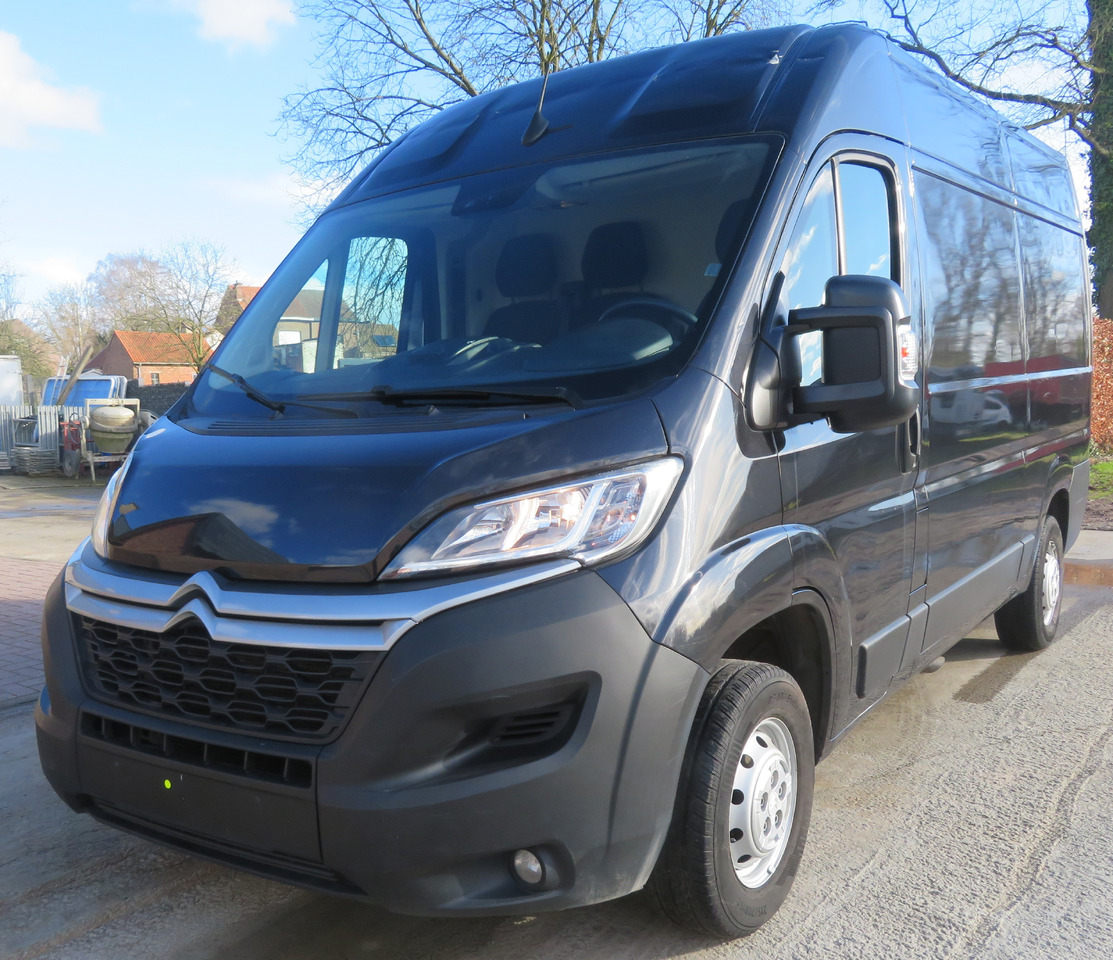Citroën Jumpy 2.2 blueHDI L2H2 - Fourgonnette: photos 2 Citroën Jumpy 2.2 blueHDI L2H2 - Fourgonnette: photos 2