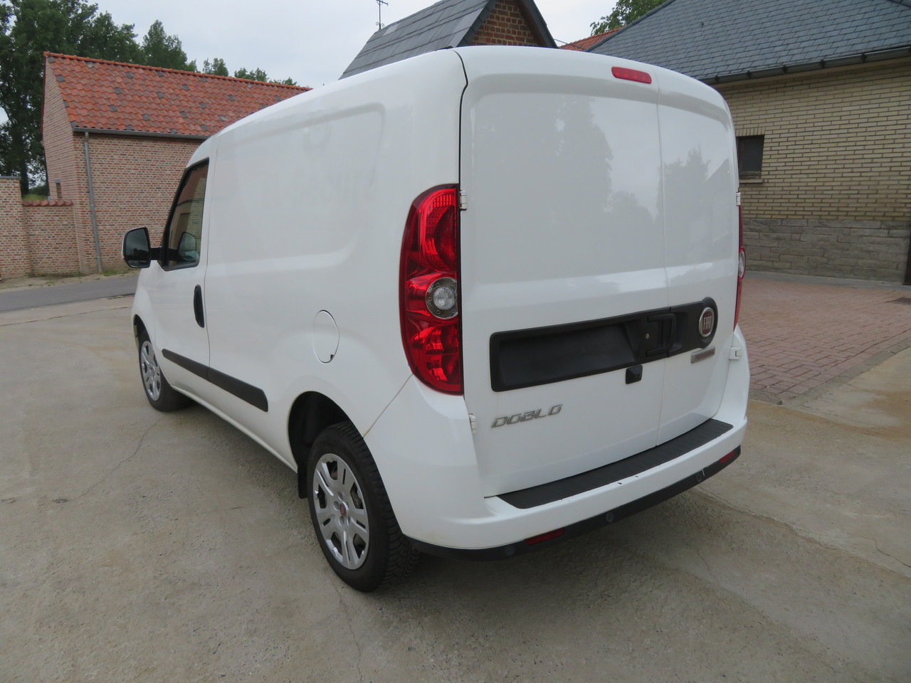 FIAT Doblo Cargo 1.6 Multijet - Fourgonnette: photos 5 FIAT Doblo Cargo 1.6 Multijet - Fourgonnette: photos 5