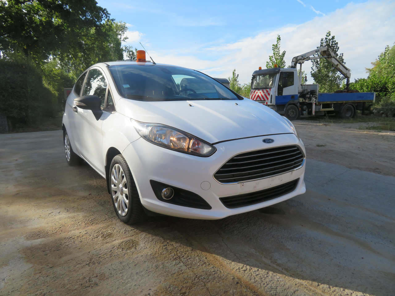 Ford Fiësta Van 1.5 - Fourgonnette: photos 1 Ford Fiësta Van 1.5 - Fourgonnette: photos 1