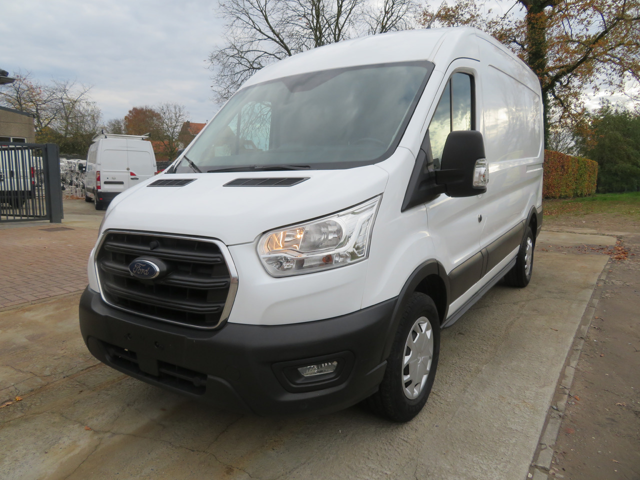 Ford Transit 2.0TDCi TREND - L2H2 - Fourgon utilitaire: photos 3 Ford Transit 2.0TDCi TREND - L2H2 - Fourgon utilitaire: photos 3