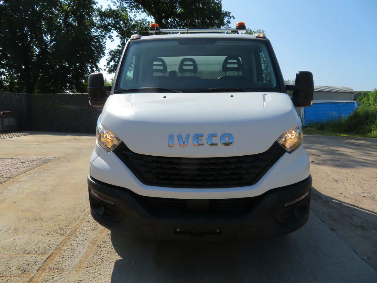 IVECO Daily 35C16 3.0 - Utilitaire benne: photos 2 IVECO Daily 35C16 3.0 - Utilitaire benne: photos 2