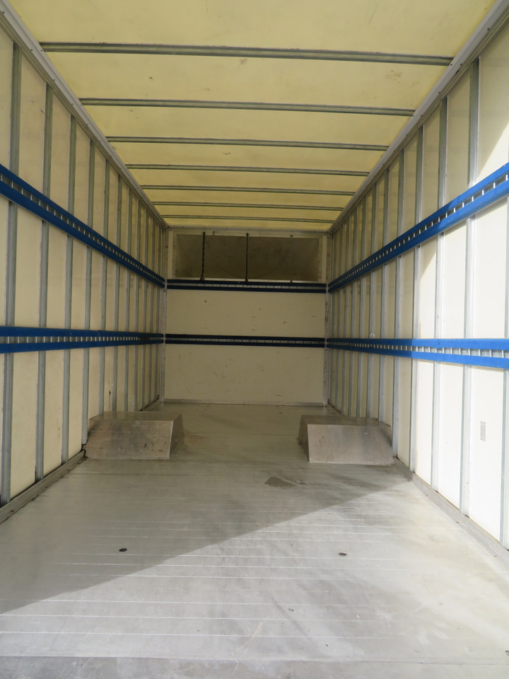 Fourgon grand volume Iveco Daily 35C14: photos 10