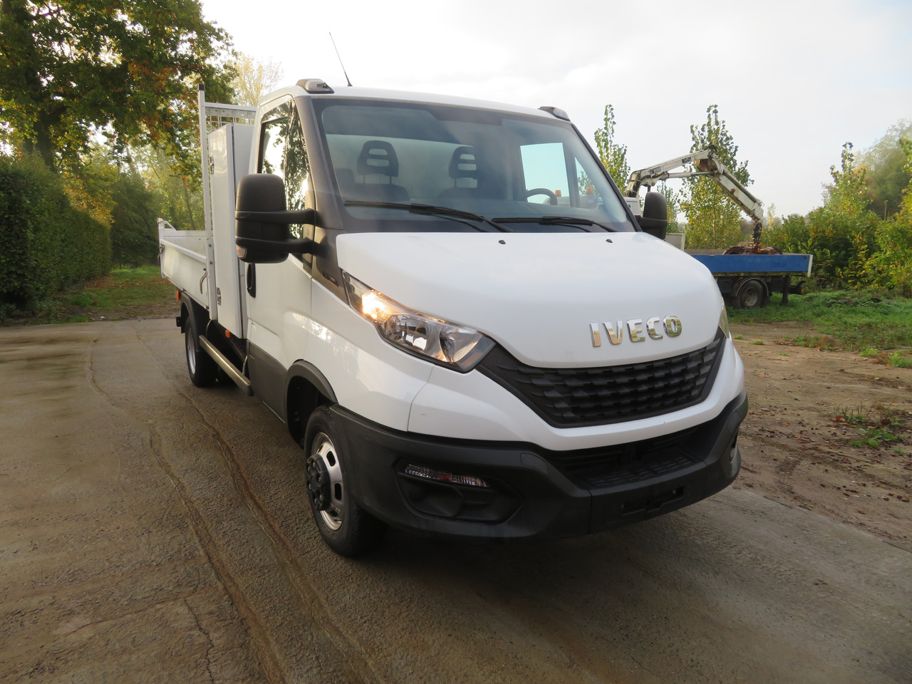 Iveco Daily 35C16 3.0 - L2 - Kipper - Utilitaire benne: photos 1 Iveco Daily 35C16 3.0 - L2 - Kipper - Utilitaire benne: photos 1