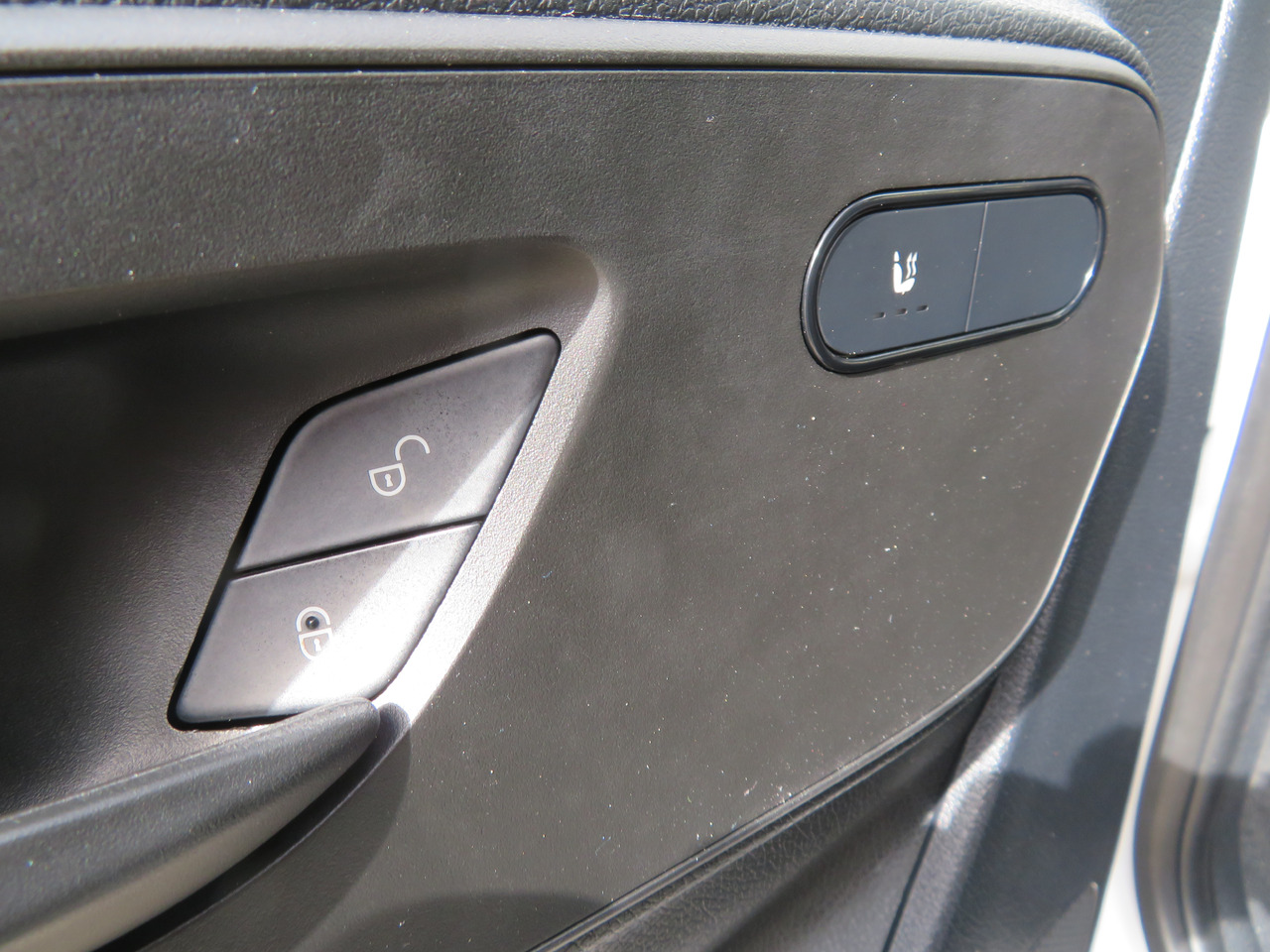 Fourgon utilitaire neuf Mercedes-Benz Sprinter 317cdi - A3H2: photos 12 Fourgon utilitaire neuf Mercedes-Benz Sprinter 317cdi - A3H2: photos 12