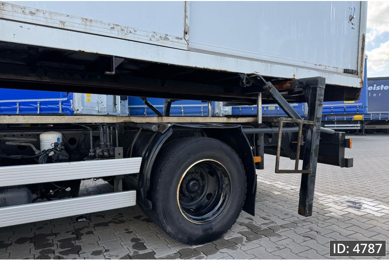 Mercedes-Benz Atego 816 Day Cab, Euro 5, BDF / EPS automatic / standklima / Hydraulic system - Camion porte-conteneur/ Caisse mobile: photos 3 Mercedes-Benz Atego 816 Day Cab, Euro 5, BDF / EPS automatic / standklima / Hydraulic system - Camion porte-conteneur/ Caisse mobile: photos 3