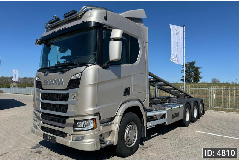 Scania R540 Topline, Euro 6, / 8x4 / BDF / Lift axle / frame 7.4 m - Camion porte-conteneur/ Caisse mobile: photos 1 Scania R540 Topline, Euro 6, / 8x4 / BDF / Lift axle / frame 7.4 m - Camion porte-conteneur/ Caisse mobile: photos 1