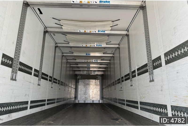 Schmitz Cargobull SCB*S3 SLXe400 / Double stock / Huckepack / 4 pcs - Semi-remorque frigorifique: photos 5 Schmitz Cargobull SCB*S3 SLXe400 / Double stock / Huckepack / 4 pcs - Semi-remorque frigorifique: photos 5