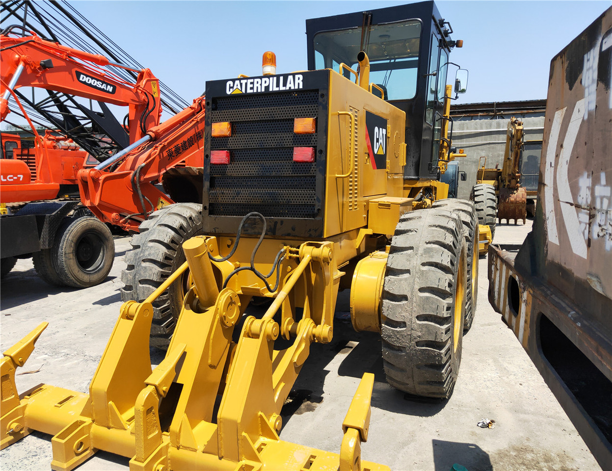 CATERPILLAR 140H CAT Grader Click Here for DIscount - Niveleuse: photos 3 CATERPILLAR 140H CAT Grader Click Here for DIscount - Niveleuse: photos 3