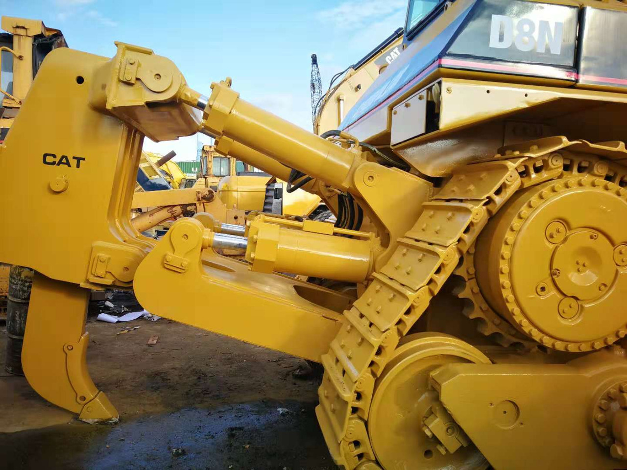 CATERPILLAR D8N - Chargeuse sur pneus: photos 4 CATERPILLAR D8N - Chargeuse sur pneus: photos 4