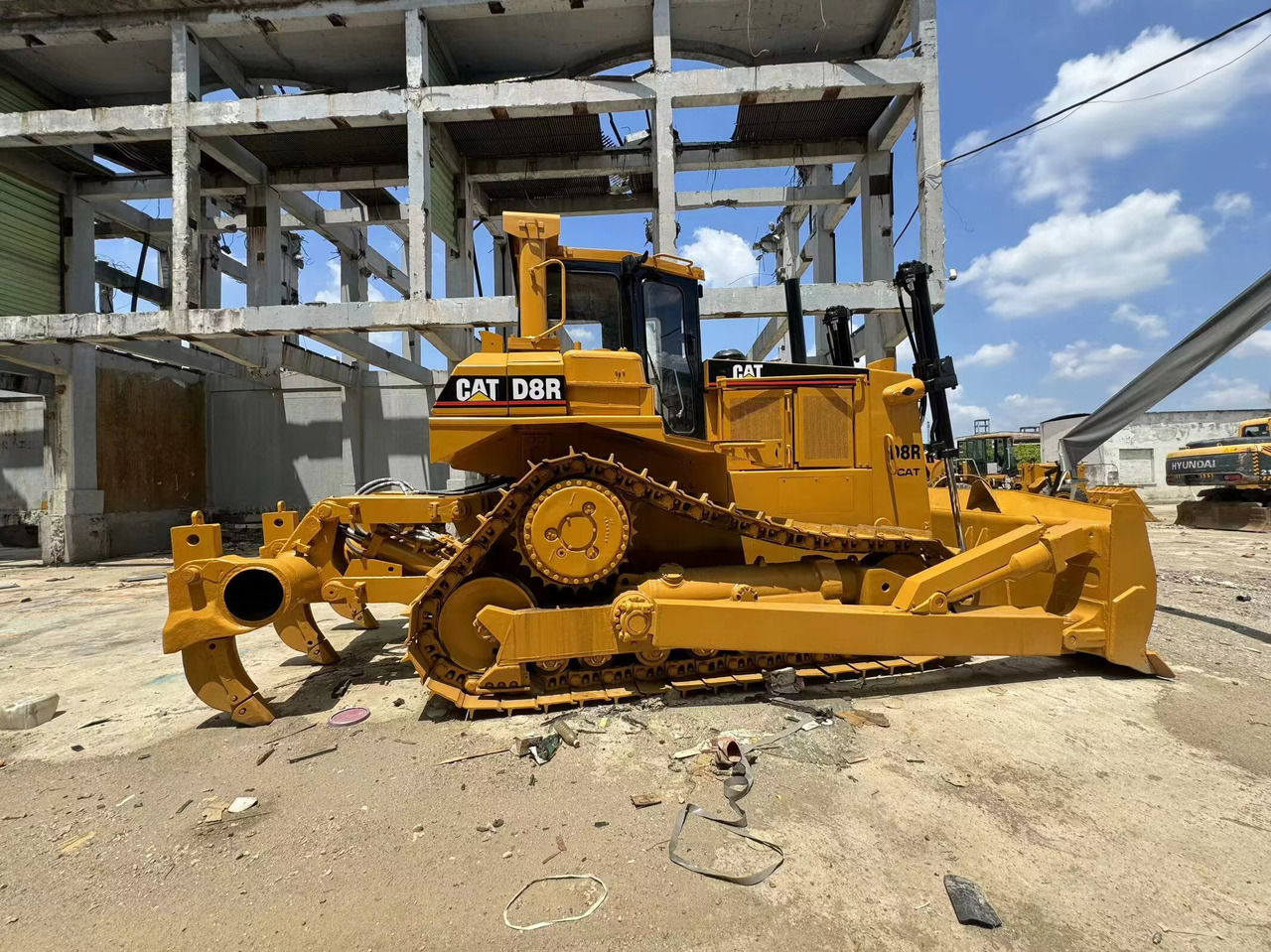 CATERPILLAR D8R Bulldozer Click for Discount - Bulldozer: photos 5 CATERPILLAR D8R Bulldozer Click for Discount - Bulldozer: photos 5