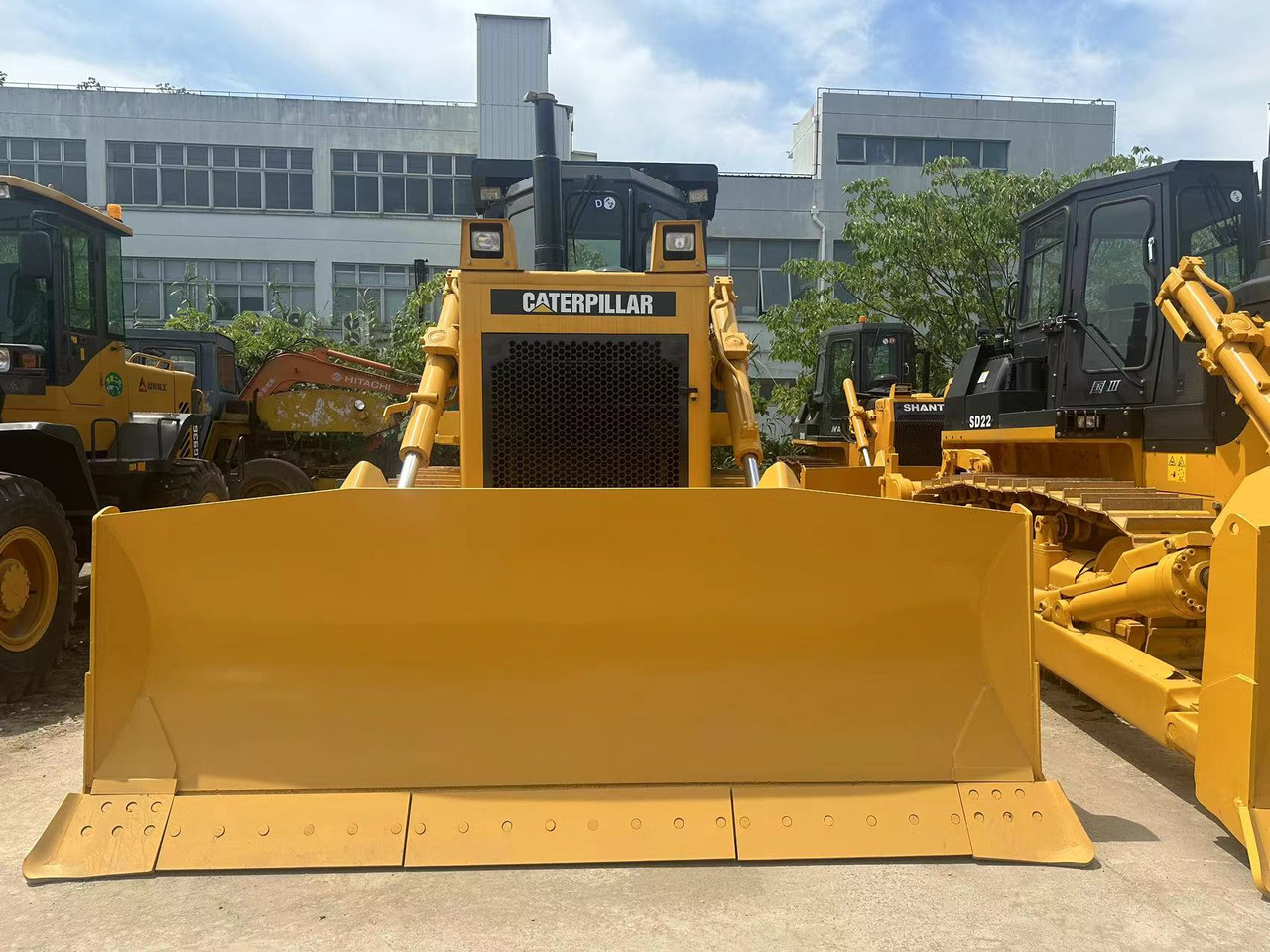 CATERPILLAR D8R Bulldozer Click for Discount - Bulldozer: photos 4 CATERPILLAR D8R Bulldozer Click for Discount - Bulldozer: photos 4