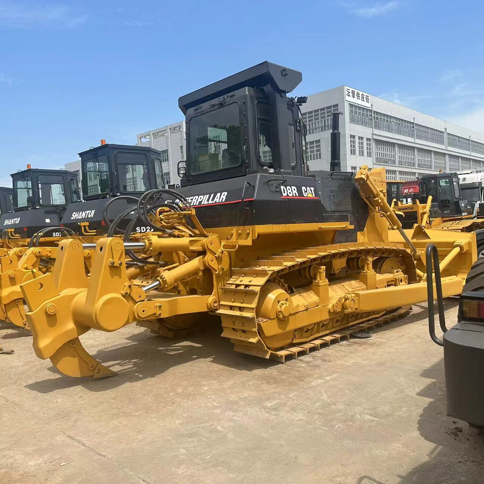 CATERPILLAR D8R Bulldozer Click for Discount - Bulldozer: photos 1 CATERPILLAR D8R Bulldozer Click for Discount - Bulldozer: photos 1