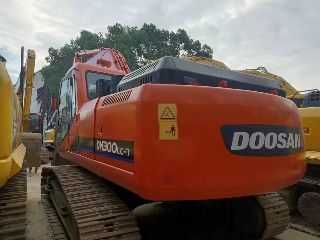 DOOSAN DH300LC-7 - Pelle sur chenille: photos 5 DOOSAN DH300LC-7 - Pelle sur chenille: photos 5
