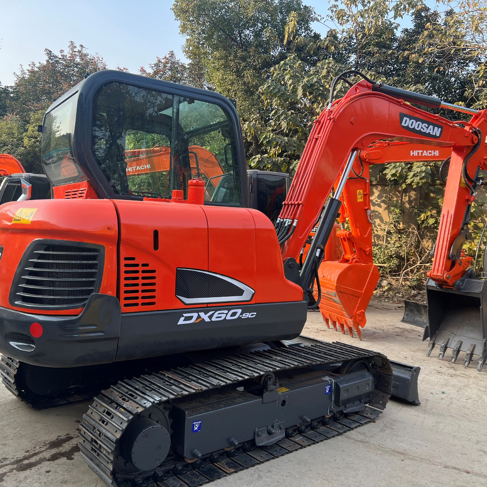 DOOSAN DX 60 Mini excavator - Mini pelle: photos 4 DOOSAN DX 60 Mini excavator - Mini pelle: photos 4