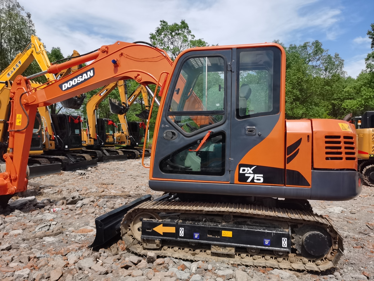 DOOSAN DX75 - Pelle sur chenille: photos 5 DOOSAN DX75 - Pelle sur chenille: photos 5