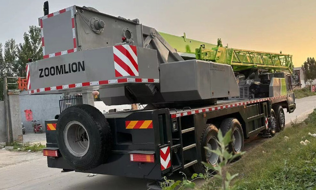 ZOOMLION Crane 50T - Engins de chantier: photos 2 ZOOMLION Crane 50T - Engins de chantier: photos 2