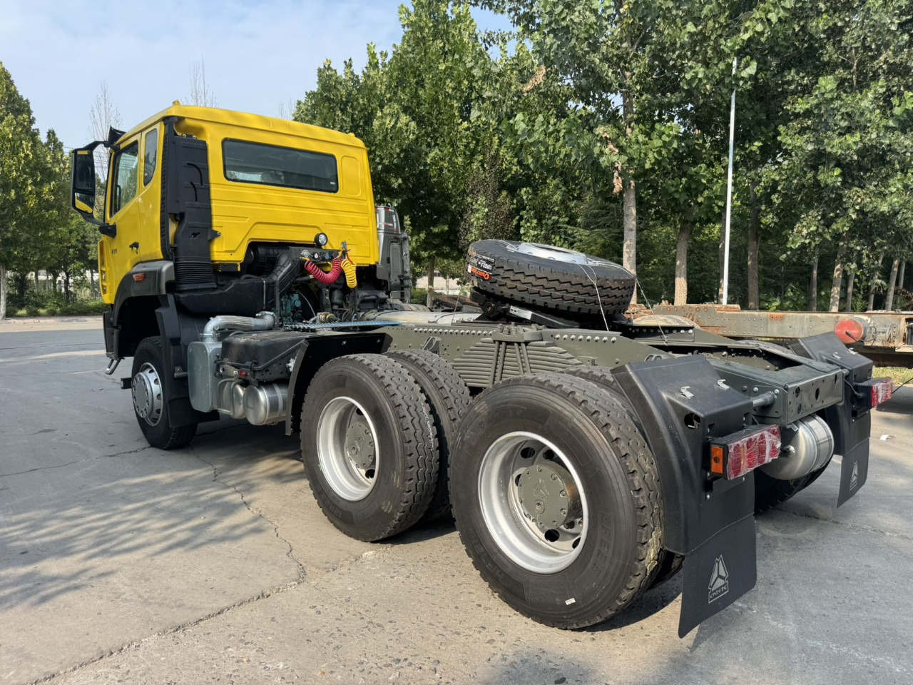 HOWO 371 HP Dump Truck Click Here for Discount - Camion benne: photos 4 HOWO 371 HP Dump Truck Click Here for Discount - Camion benne: photos 4