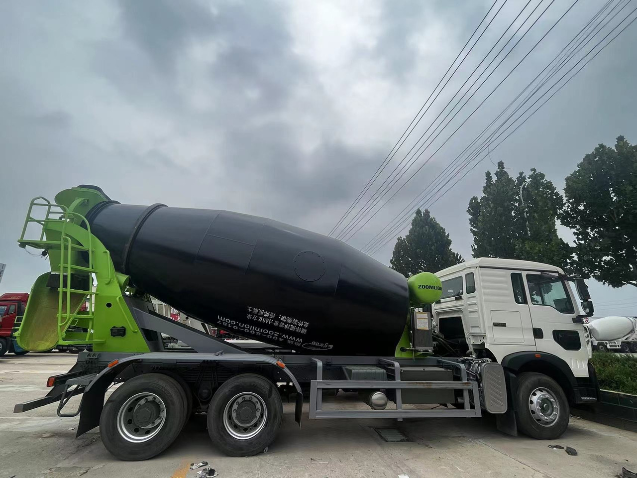 HOWO TX350 Cement Mixer Truck - Camion malaxeur: photos 1 HOWO TX350 Cement Mixer Truck - Camion malaxeur: photos 1