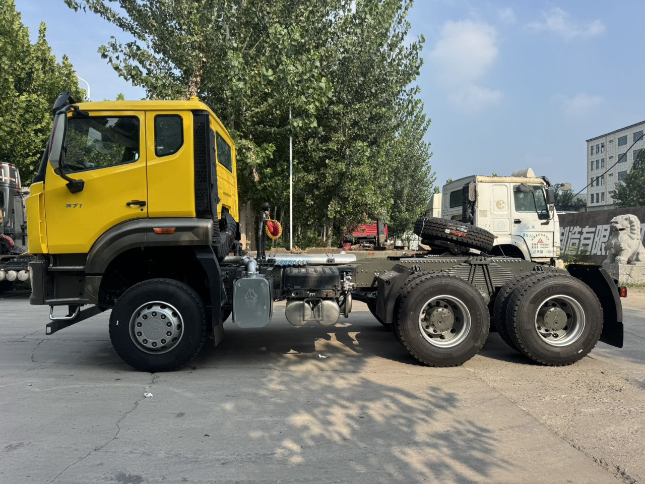HOWO Truck Unit 6*4 Click Here for Discount - Camion benne: photos 3 HOWO Truck Unit 6*4 Click Here for Discount - Camion benne: photos 3