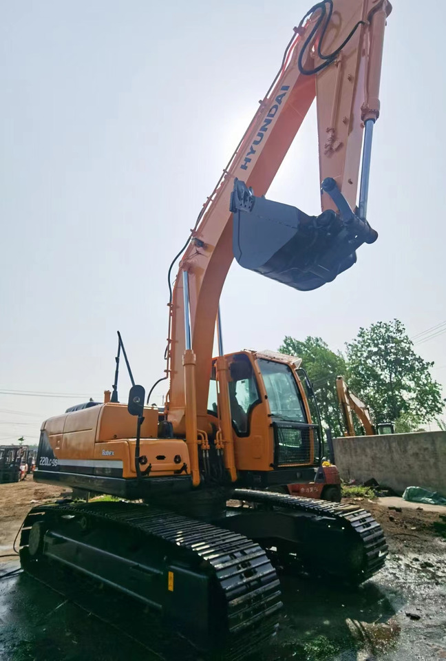 Pelle sur chenille HYUNDAI Crawler Excavator R220LC-9S Good Condition: photos 9