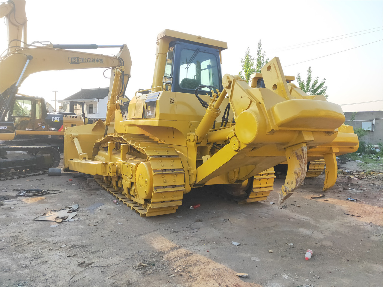 KOMATSU D155AX-5 - Bulldozer: photos 3 KOMATSU D155AX-5 - Bulldozer: photos 3