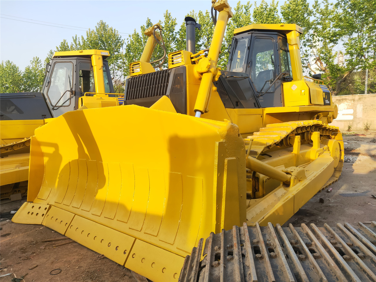 KOMATSU D155AX-5 - Bulldozer: photos 1 KOMATSU D155AX-5 - Bulldozer: photos 1