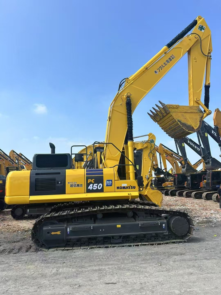 KOMATSU PC450-8 - Pelle sur chenille: photos 1 KOMATSU PC450-8 - Pelle sur chenille: photos 1