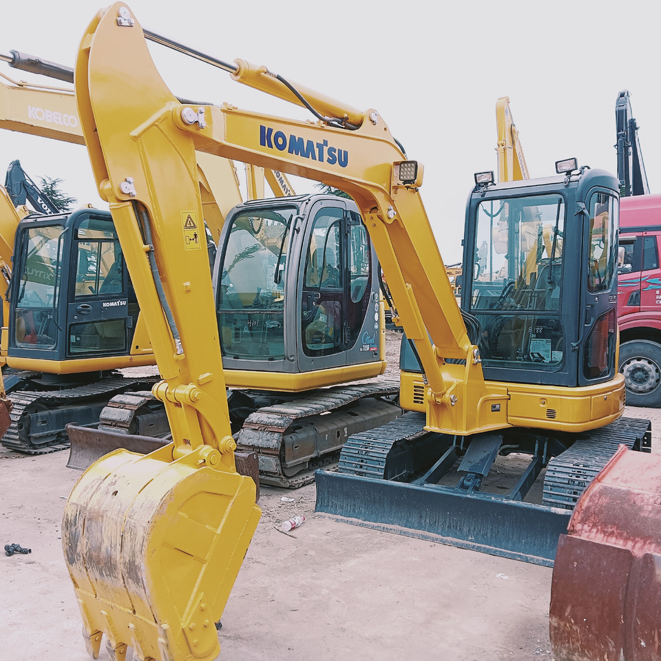 Komatsu PC55 - Pelle sur chenille: photos 2 Komatsu PC55 - Pelle sur chenille: photos 2