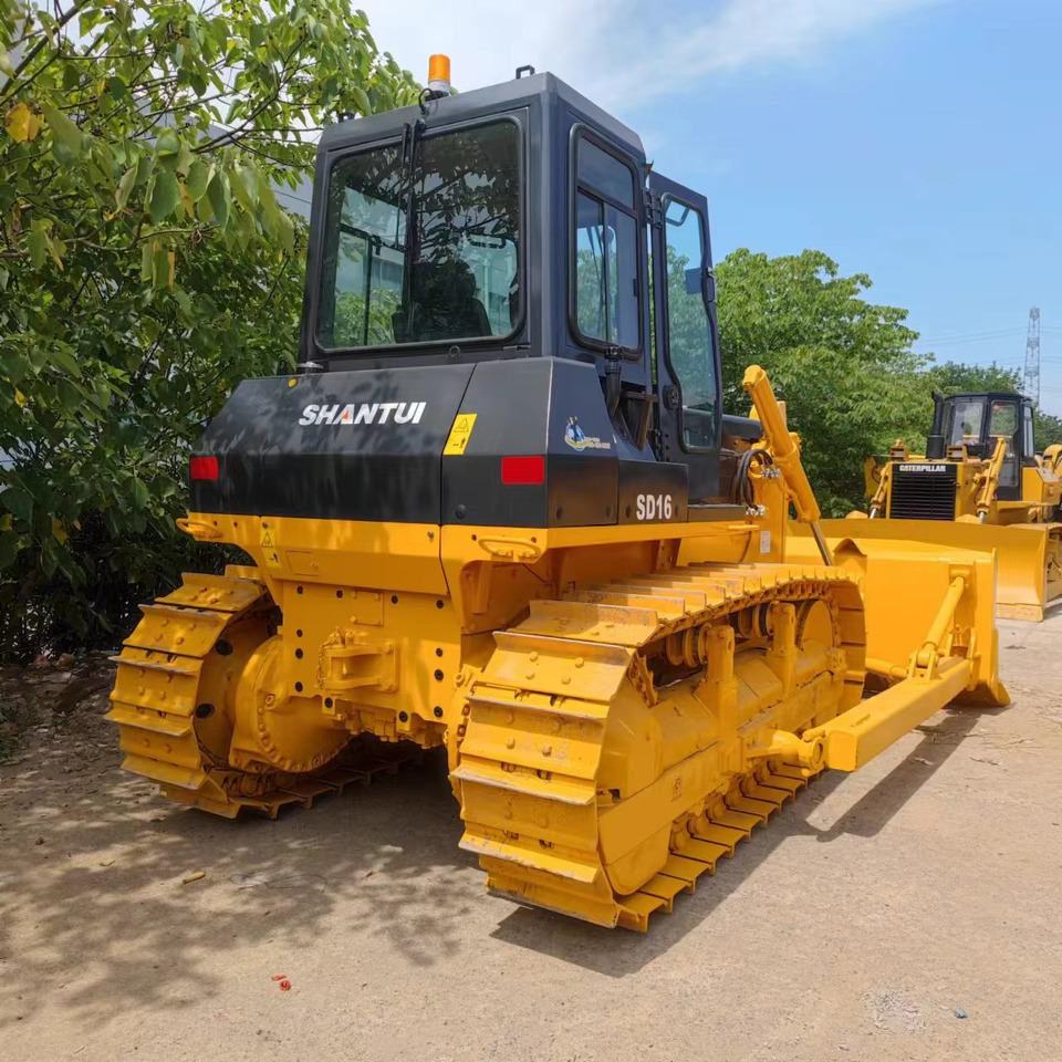 SHANTUI Bulldozer SD16 with Low Hours for Sale - Bulldozer: photos 4 SHANTUI Bulldozer SD16 with Low Hours for Sale - Bulldozer: photos 4