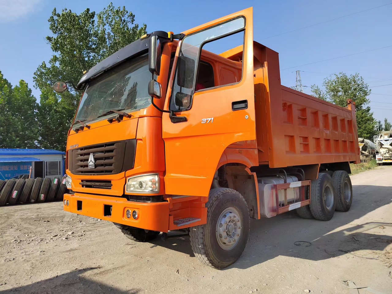 SINOTRUK HOWO 371 6X4 CLICK HERE FOR DISCOUNT - Camion benne: photos 3 SINOTRUK HOWO 371 6X4 CLICK HERE FOR DISCOUNT - Camion benne: photos 3