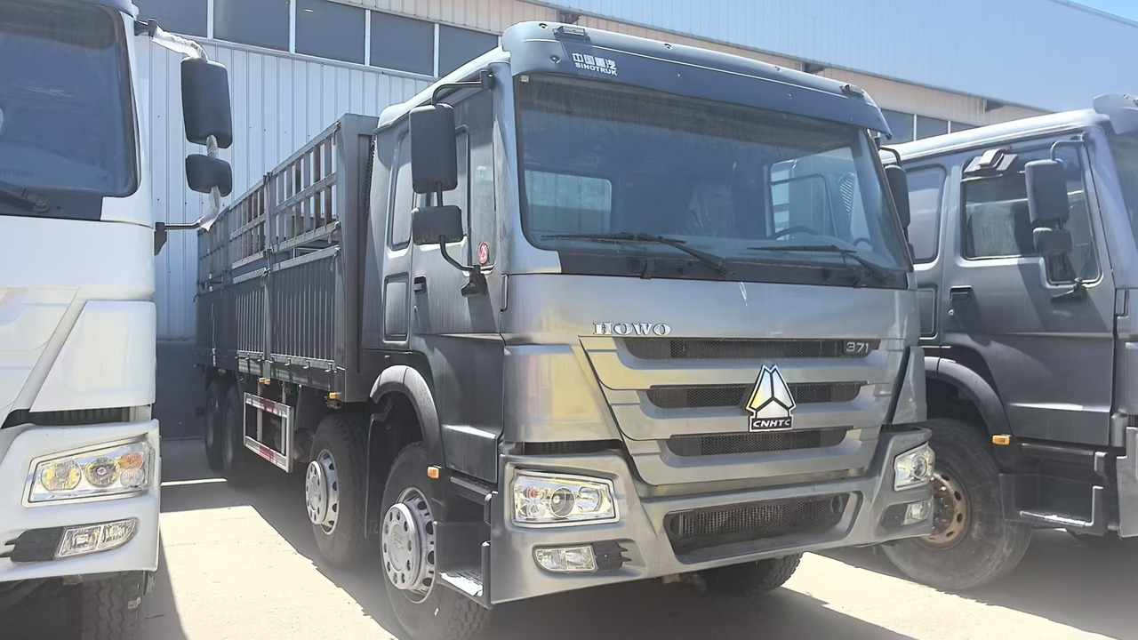 SINOTRUK HOWO 371 8X4 - Camion benne: photos 1 SINOTRUK HOWO 371 8X4 - Camion benne: photos 1