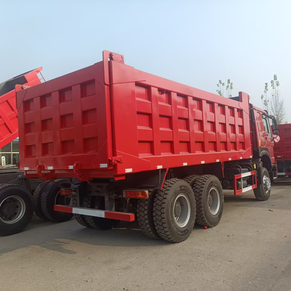 SINOTRUK HOWO 6x4 Dump Truck Click for Discount - Camion benne: photos 3 SINOTRUK HOWO 6x4 Dump Truck Click for Discount - Camion benne: photos 3